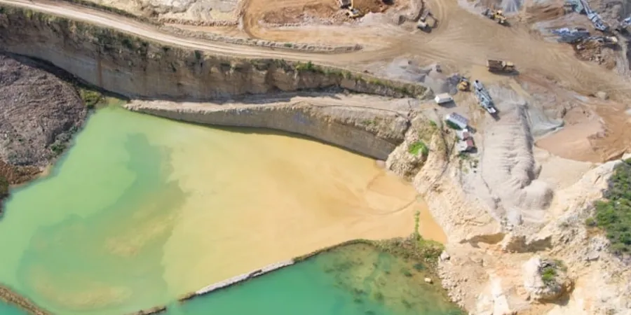 Illustrative image of Exploratory test pit in Gatineau